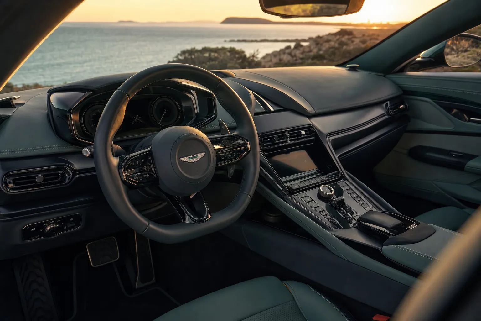 Interni di Aston Martin Vantage – noleggio in Sardegna