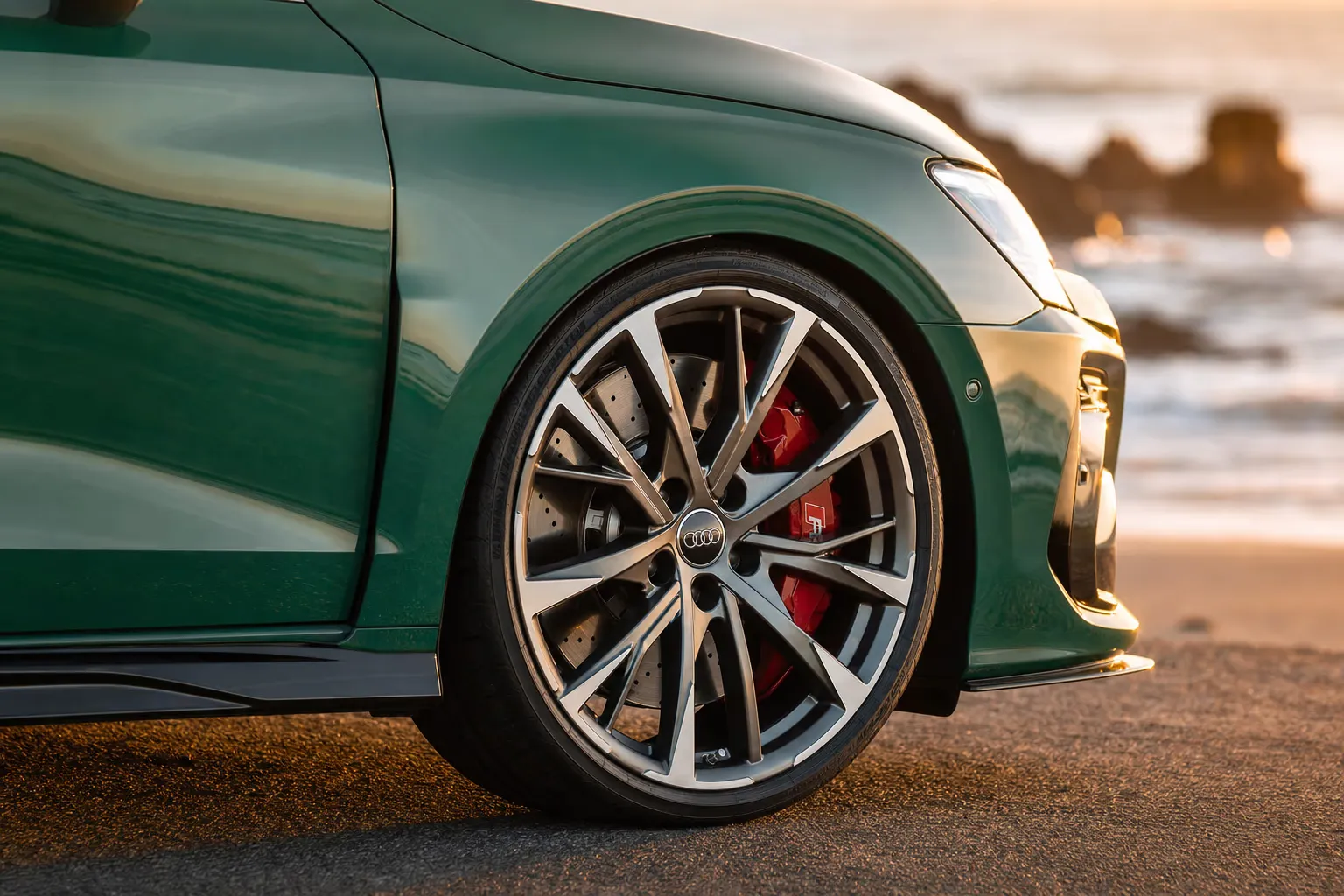 Dettaglio cerchio e pinza freno della Audi RS3 Sportback