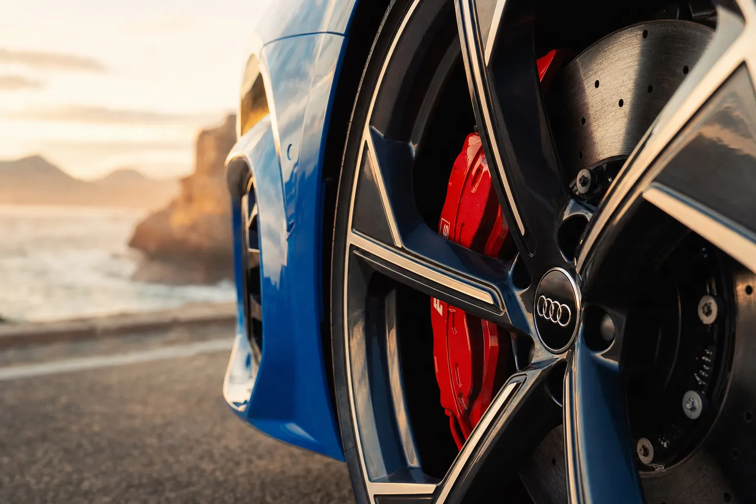 Dettaglio cerchio e pinza freno della Audi RS5 Sportback