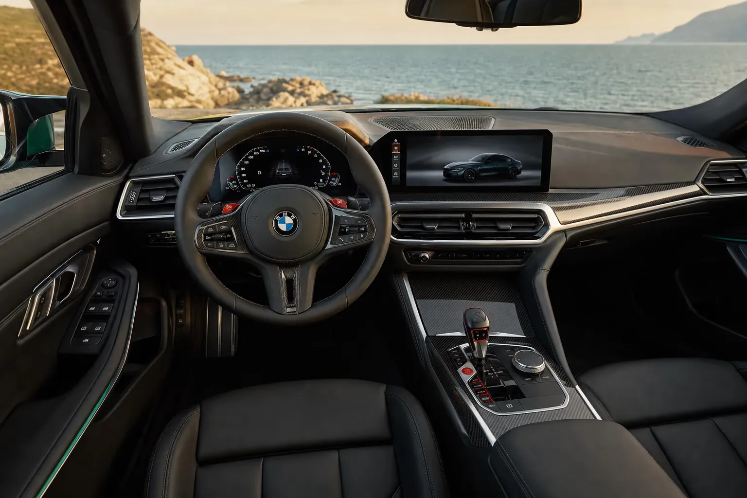 Interni di BMW M3 Competition – noleggio in Sardegna