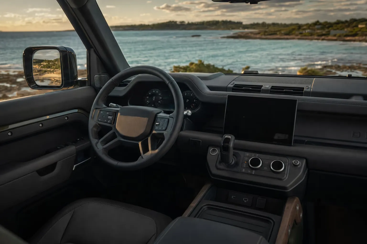 Interni di Land Rover Defender 110 – noleggio in Sardegna