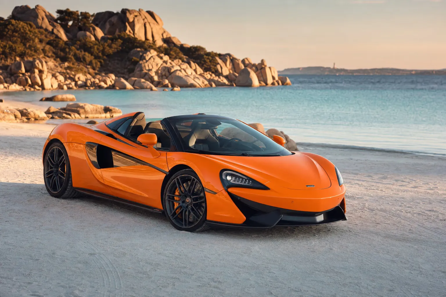 Noleggio McLaren 570S Spider in Sardegna – LSM Car Luxury
